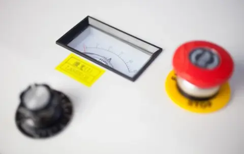 Co2 Lazer Kesim Makinesi 160x100 CM Kesim Alanı 130-150W