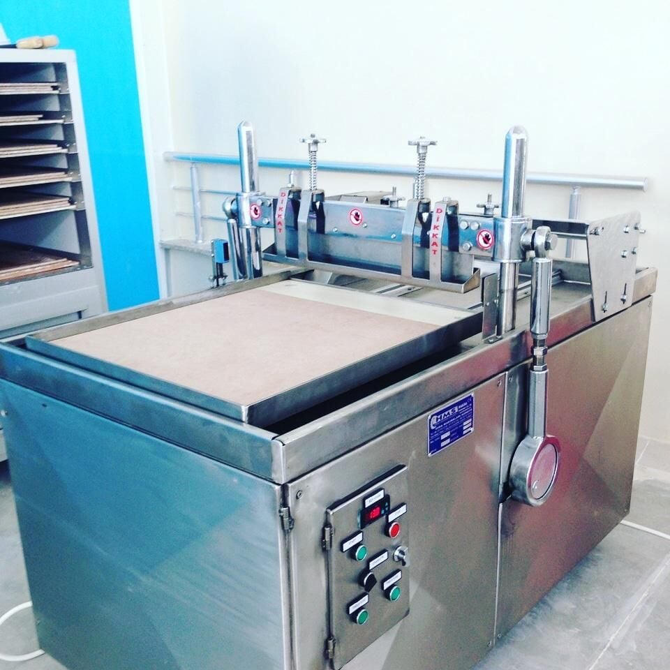 Otomatik Lokum Kesme Makinesi (500 Kg/Saat)